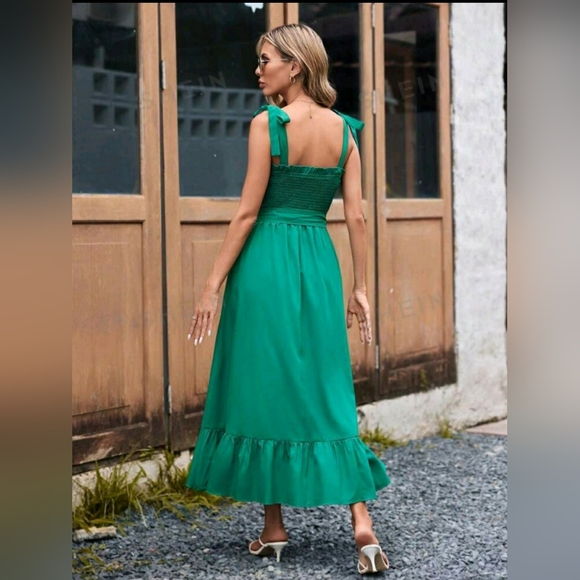 Green Boho Ruffle Dress in XL/12-14 - Picture 2 of 3